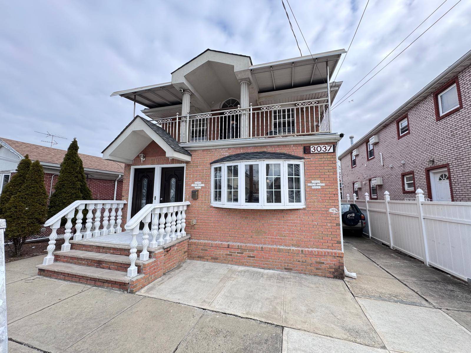 South Ozone Park, NY 11420,130-37 121 ST