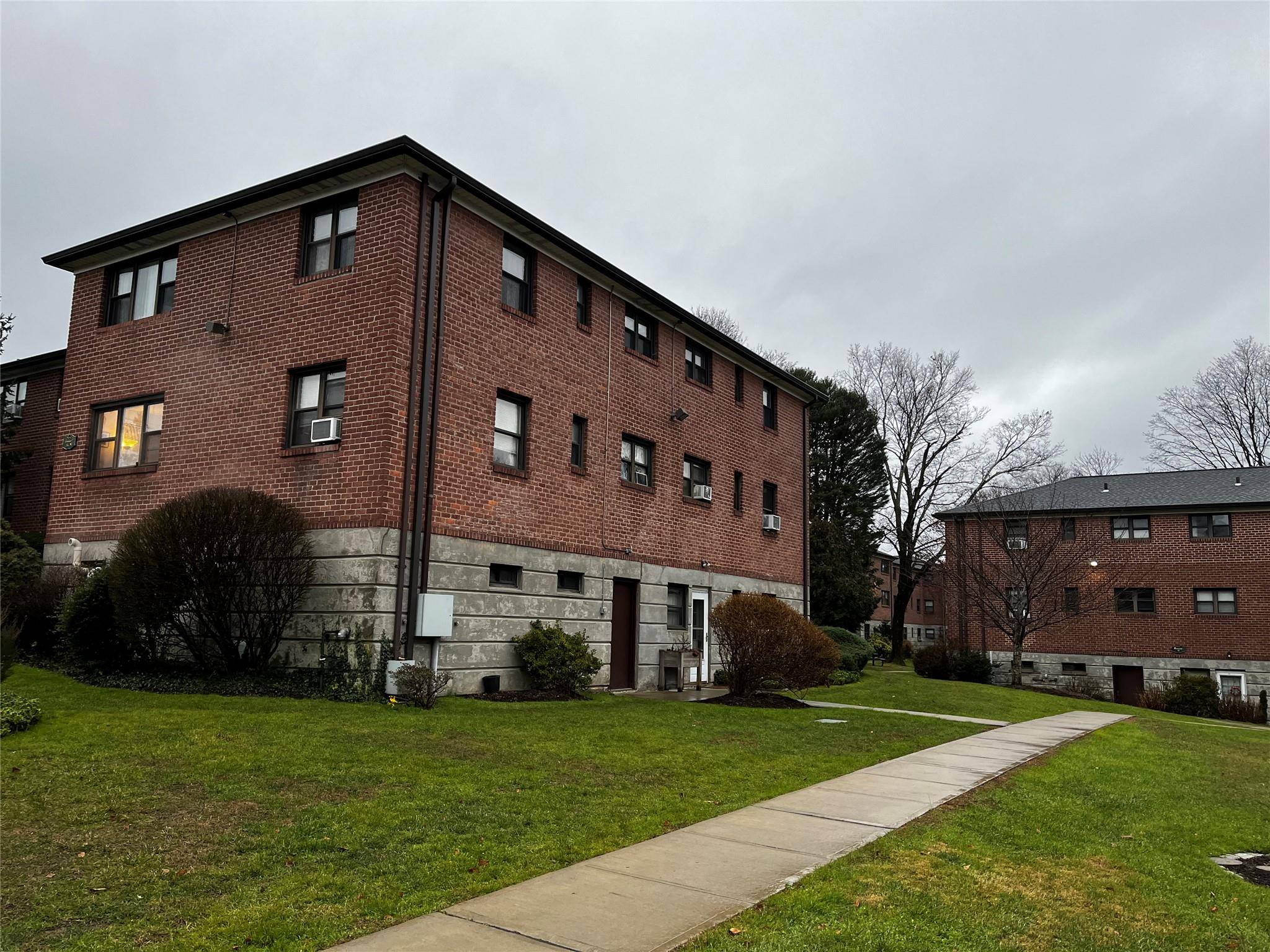 Tarrytown, NY 10591,154 Martling AVE #S7