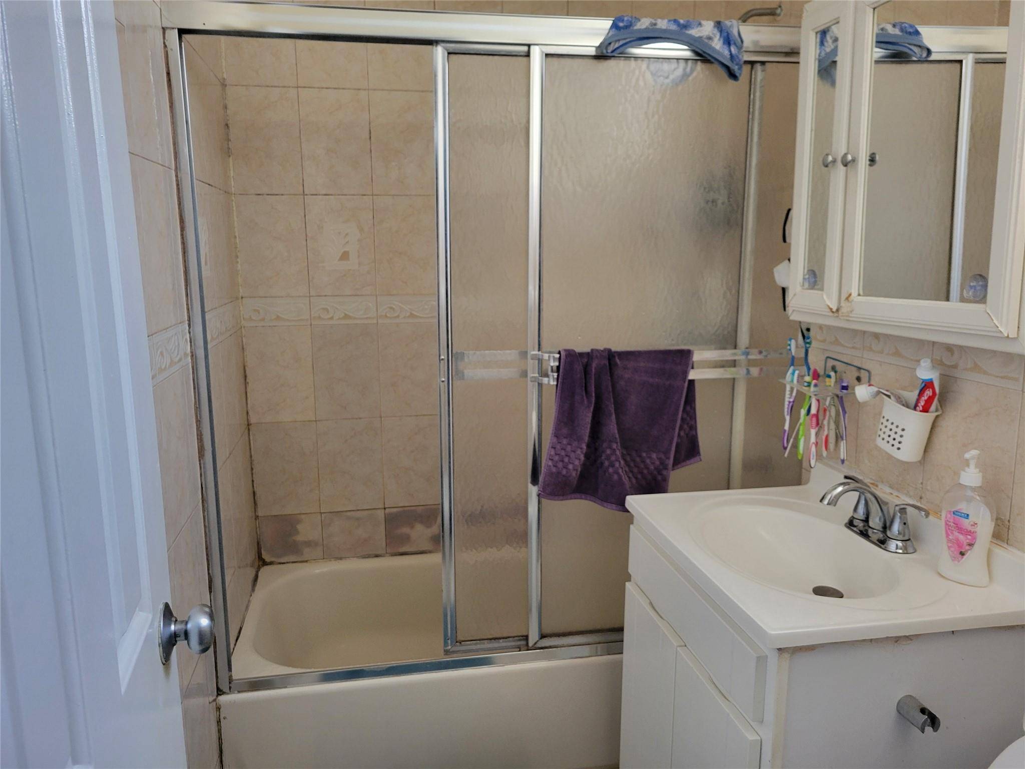 Flushing, NY 11355,45-24 Burling ST