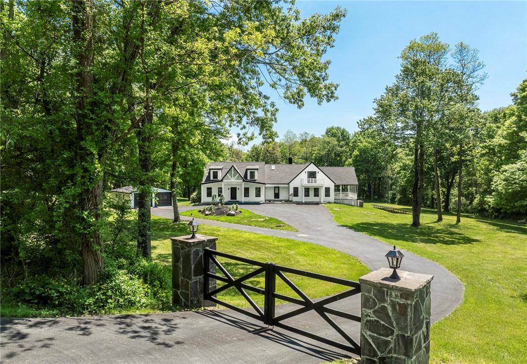 Millbrook, NY 12545,817 Stanford RD