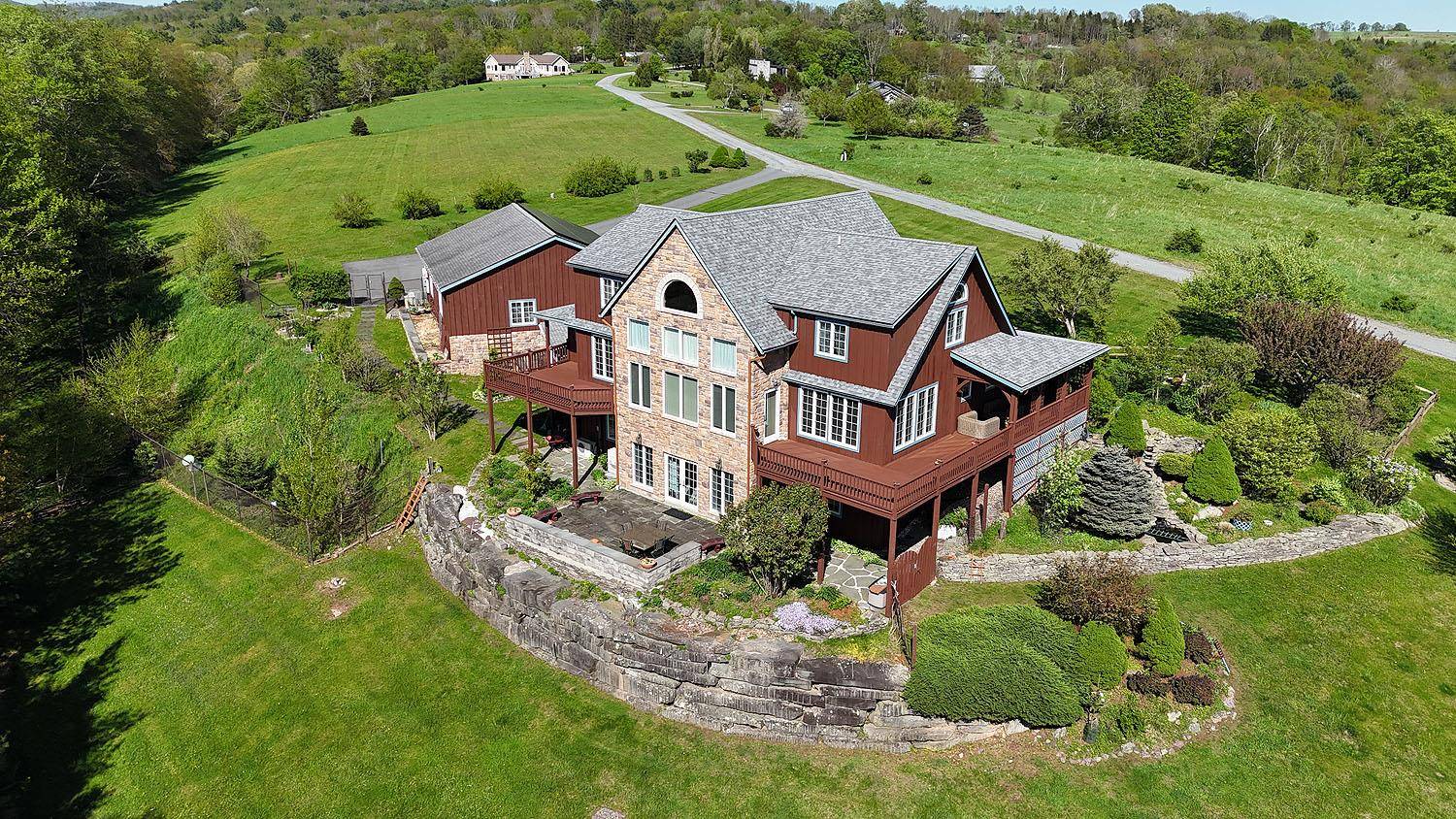 Callicoon, NY 12723,80 Overlook DR