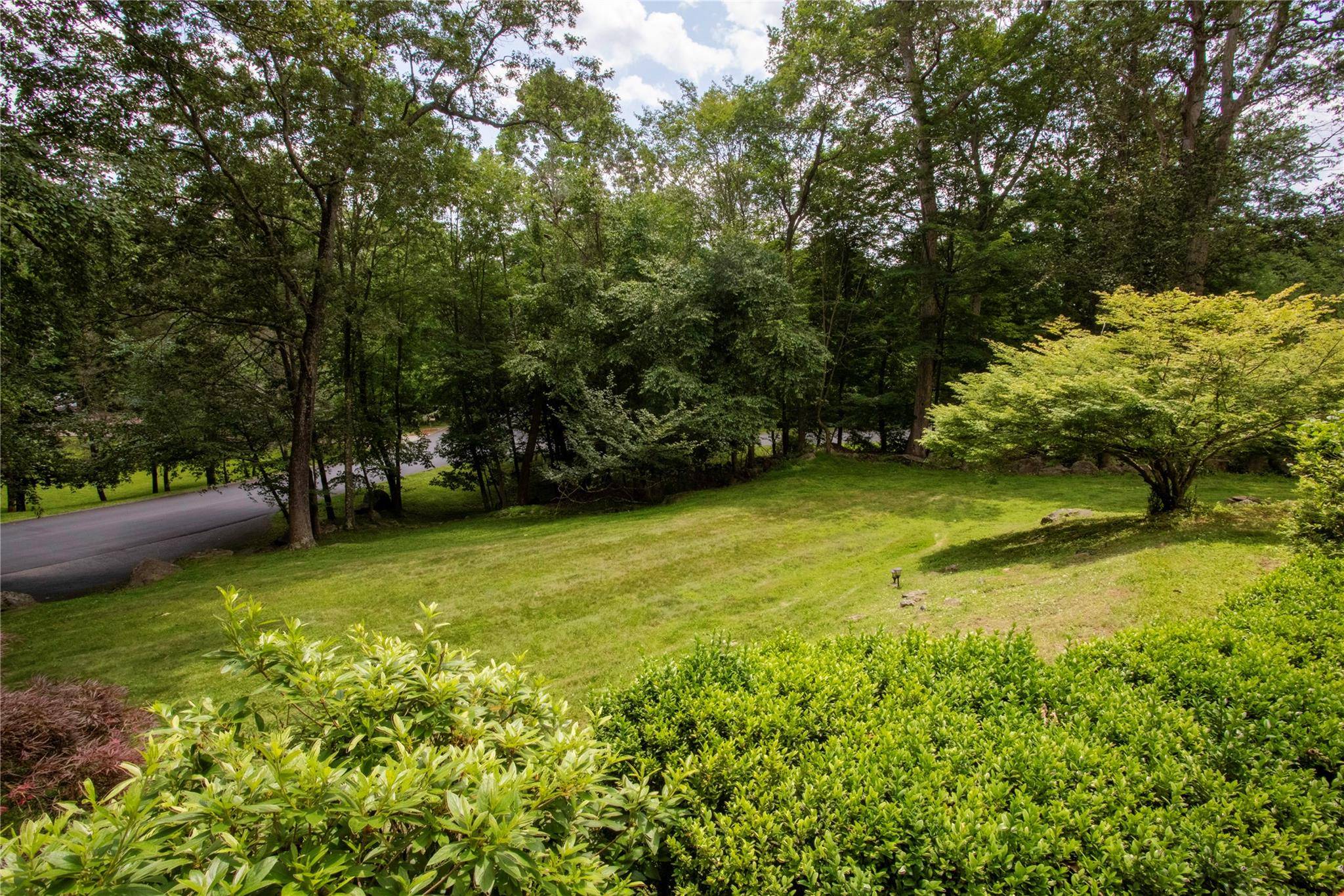 North Salem, NY 10560,3 Fox Den LN