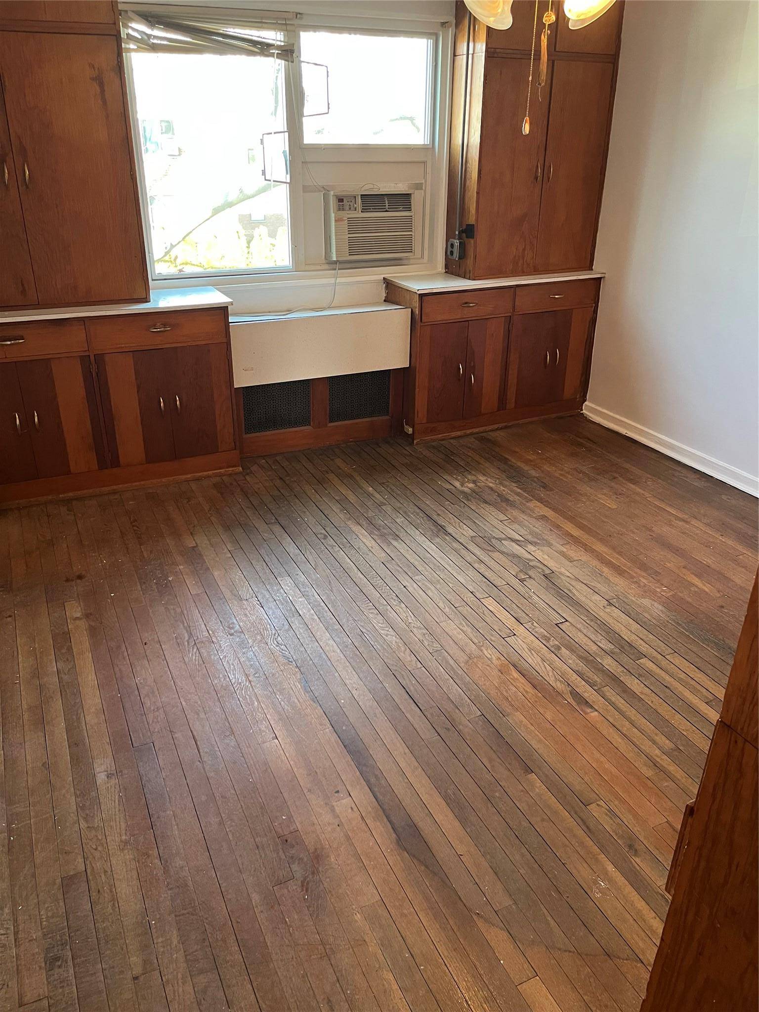 Oakland Gardens, NY 11364,216-22 68th AVE #DUPLEX