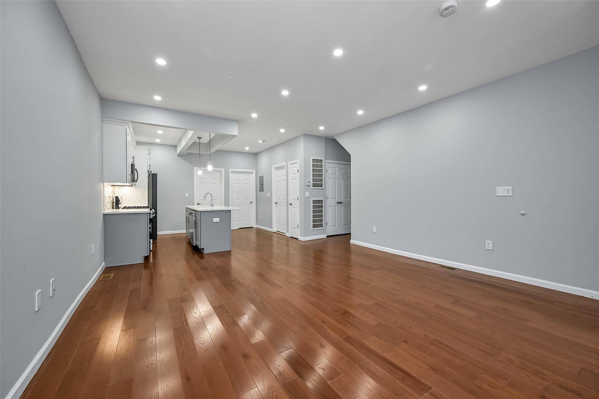 Brooklyn, NY 11208,955 Crescent ST