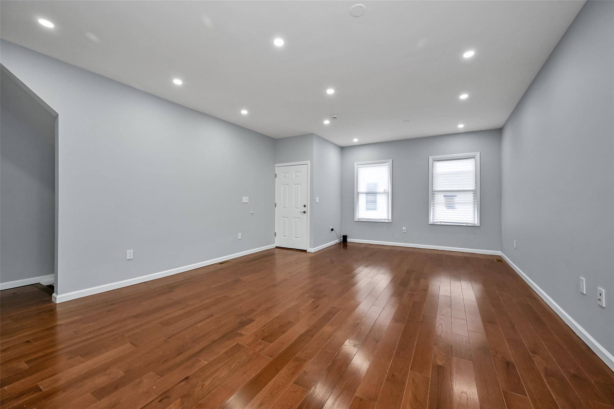 Brooklyn, NY 11208,955 Crescent ST