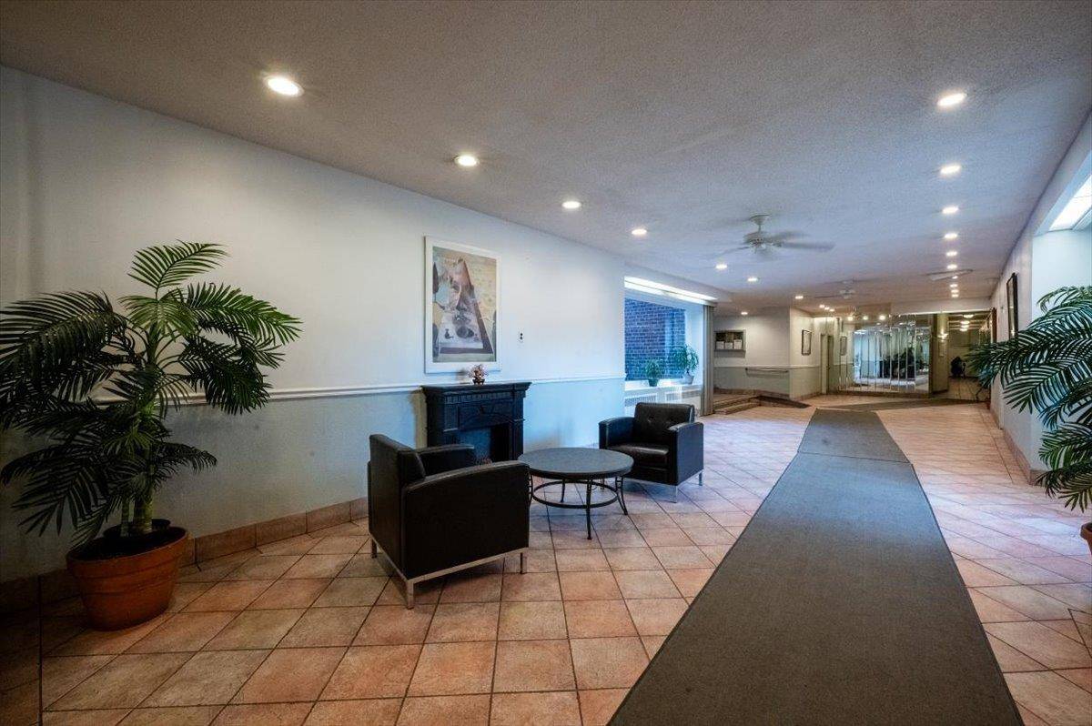 Forest Hills, NY 11375,67-30 Dartmouth ST #5C