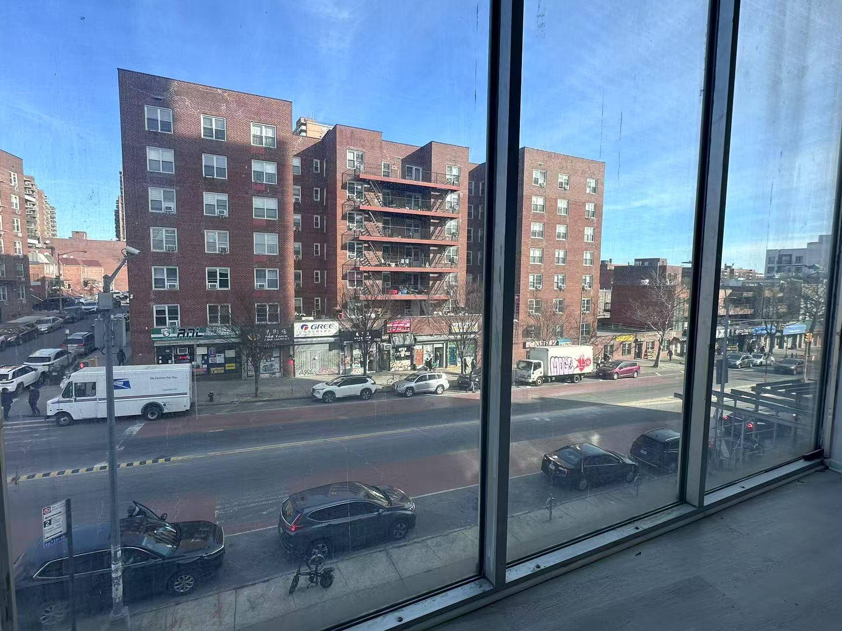 Flushing, NY 11355,43-06 Main ST #3FL