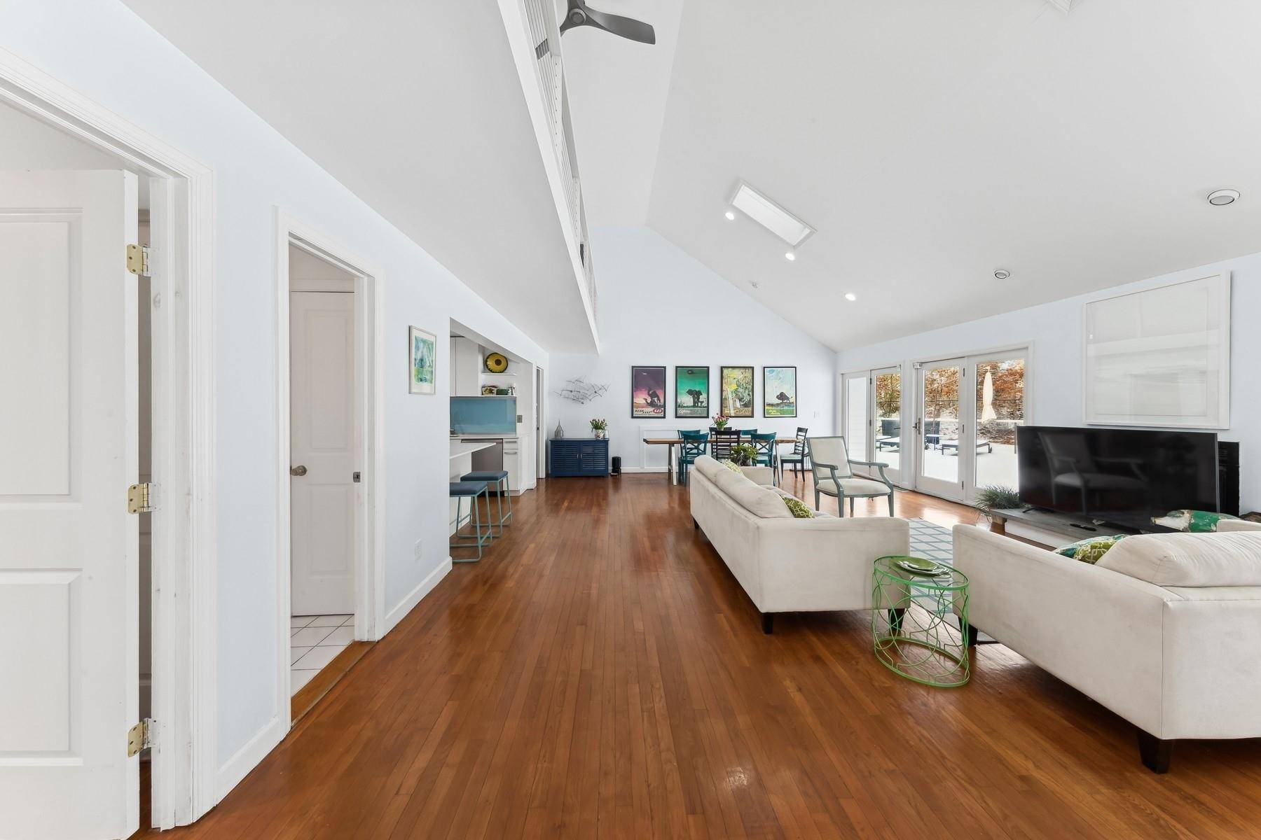 Quogue, NY 11959,11 Midhampton CT