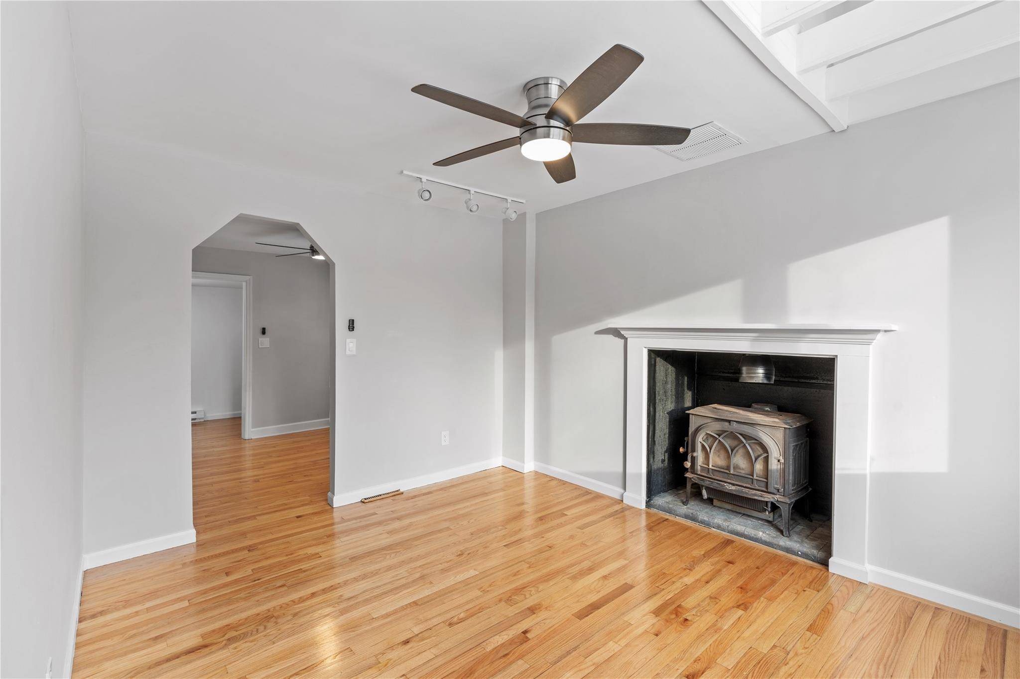 Patterson, NY 12563,69 Empire DR