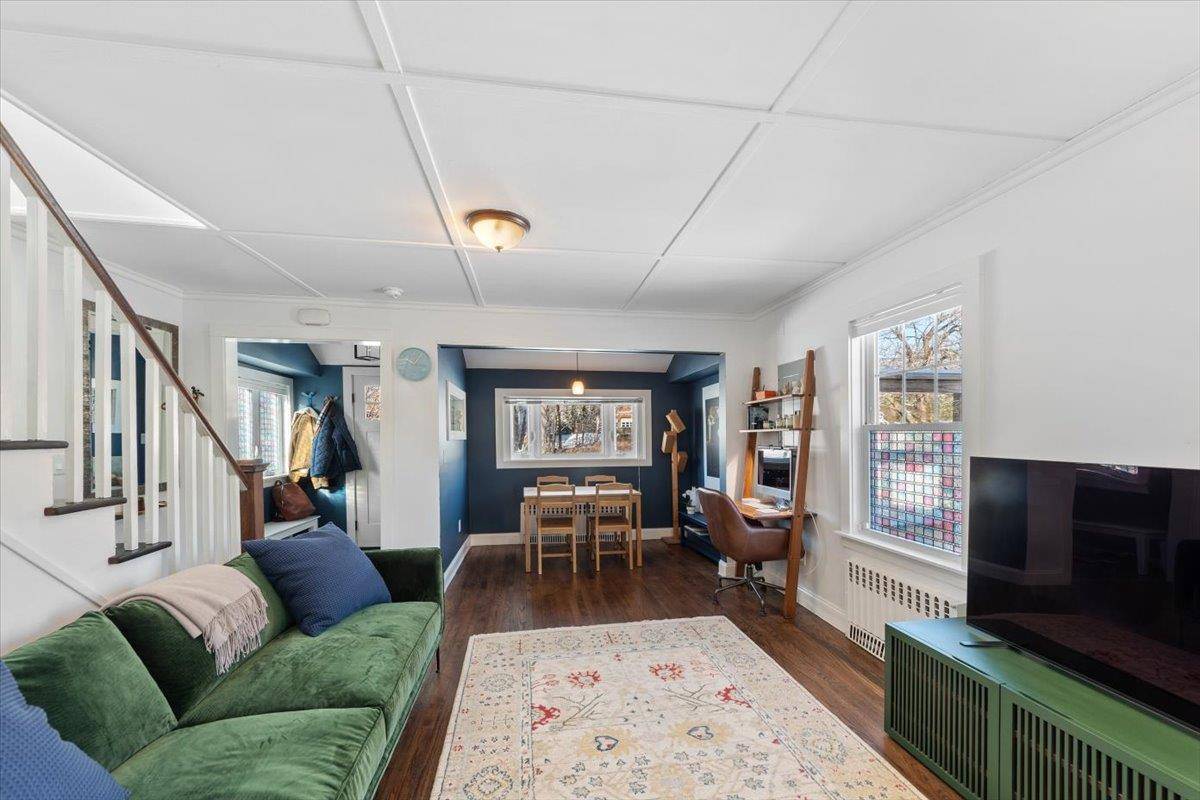 Mamaroneck, NY 10543,537 First ST