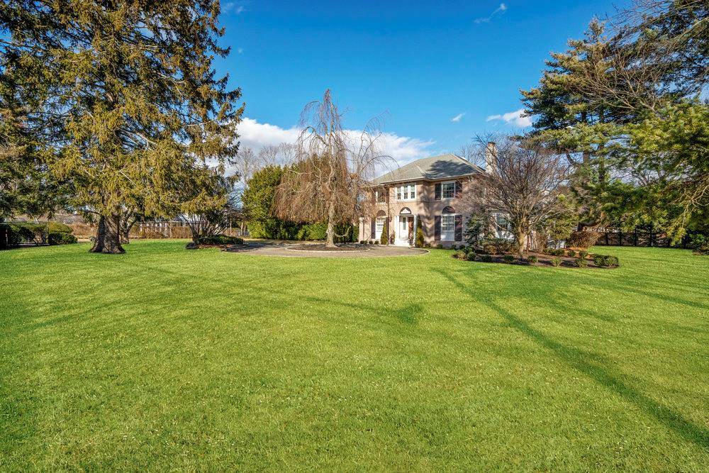 Sayville, NY 11782,99 Handsome AVE