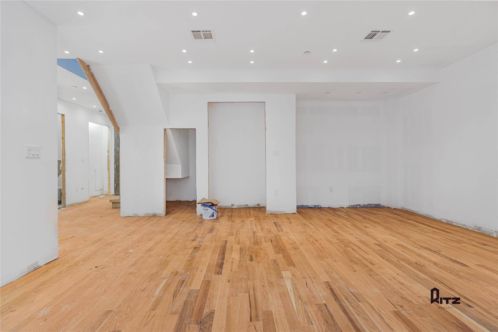 Brooklyn, NY 11206,104 Stockton #6