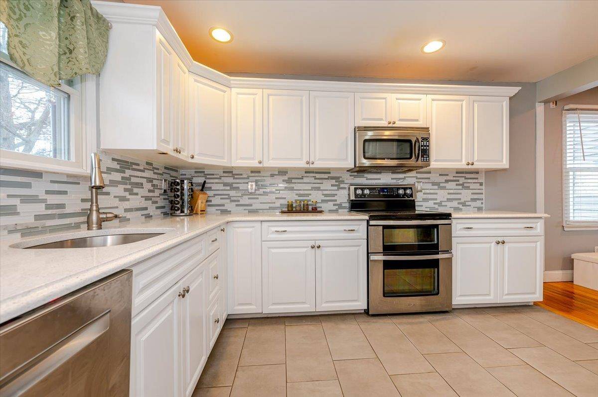 Sound Beach, NY 11789,7 Atlantic DR