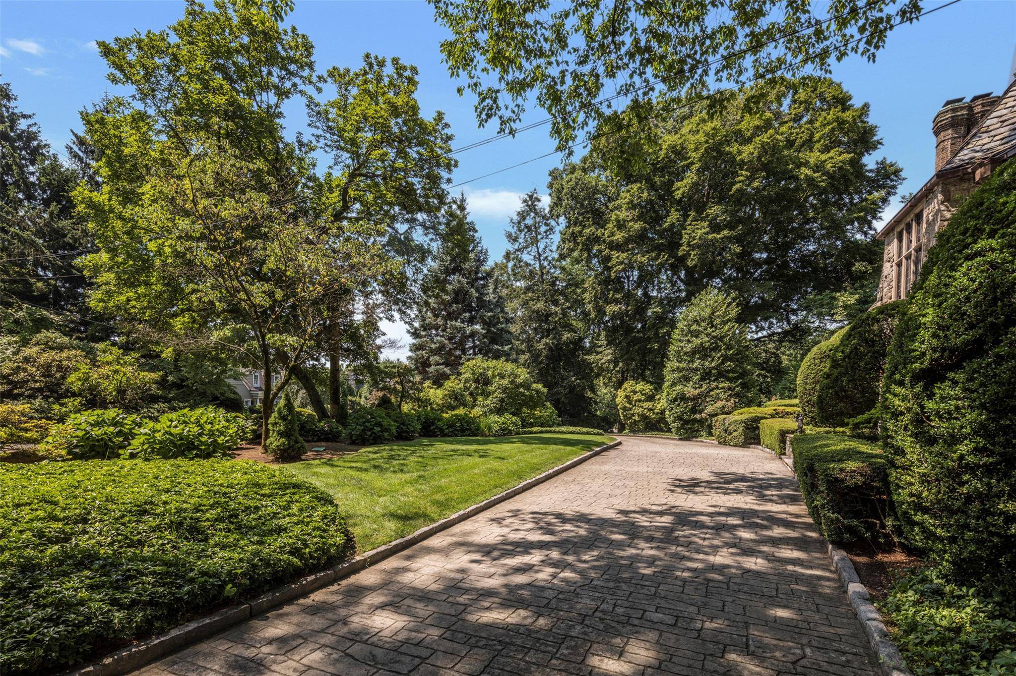 Bronxville, NY 10708,9 Rittenhouse RD