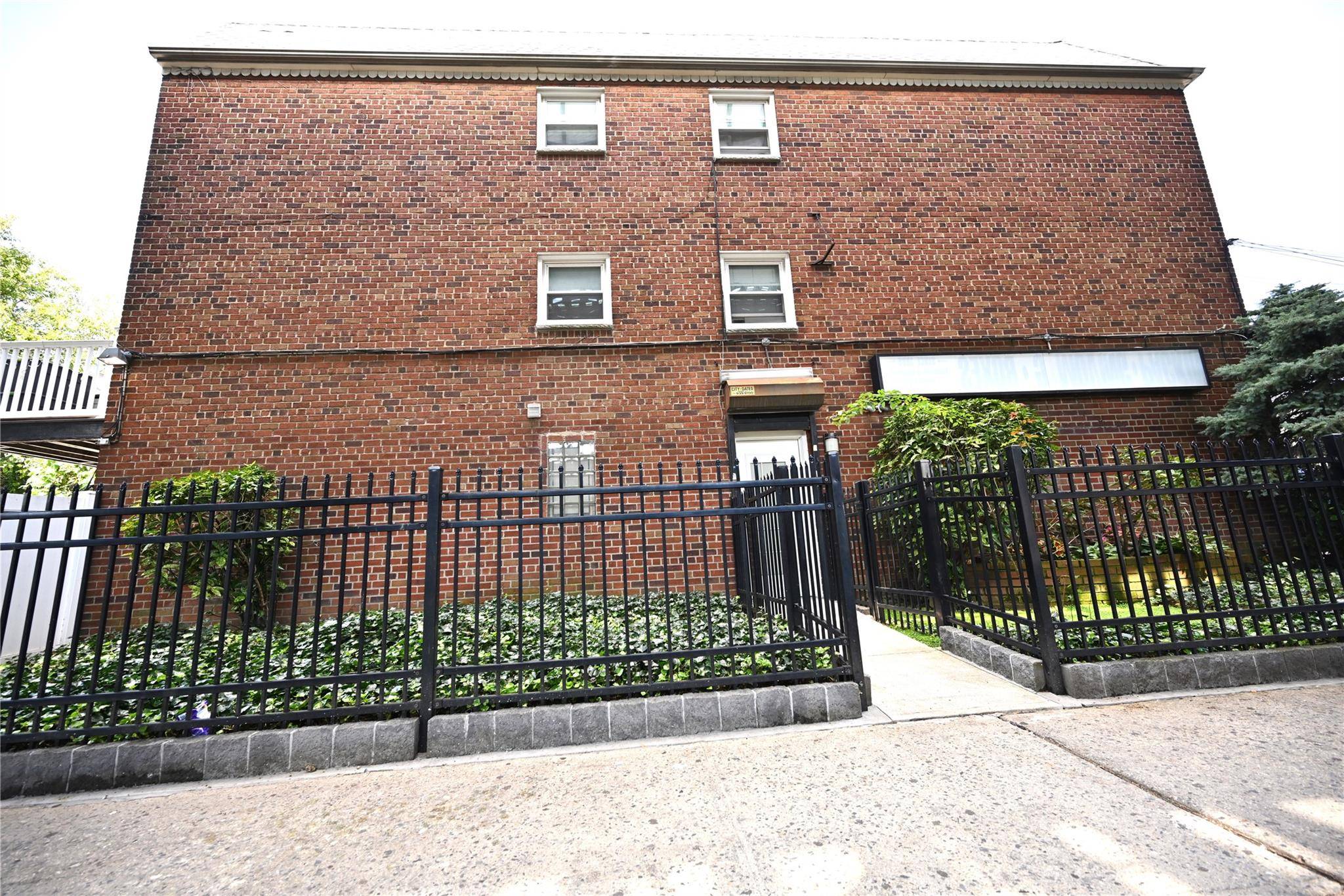 Ozone Park, NY 11417,103-80 103 ST