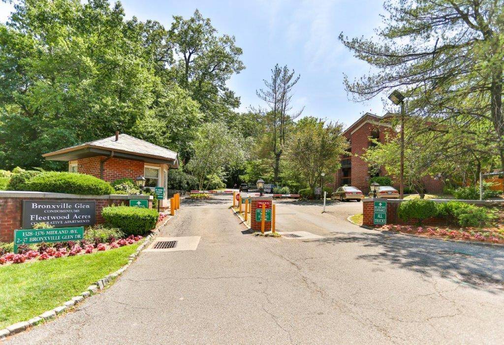 Bronxville, NY 10708,28 Bronxville Glen DR #1