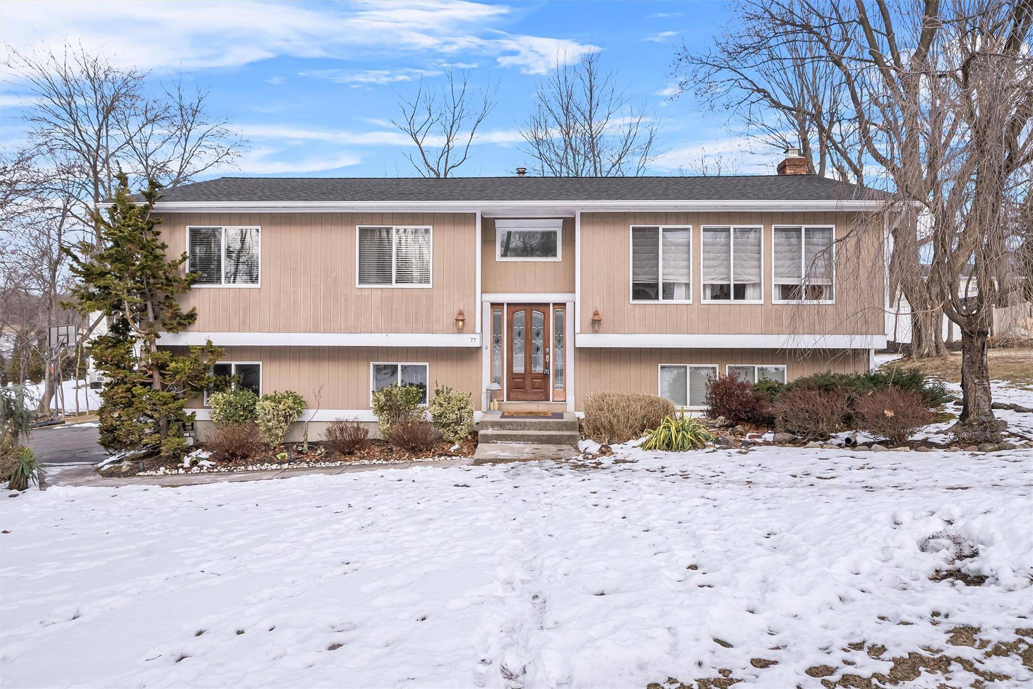 Bardonia, NY 10954,77 Dustman LN