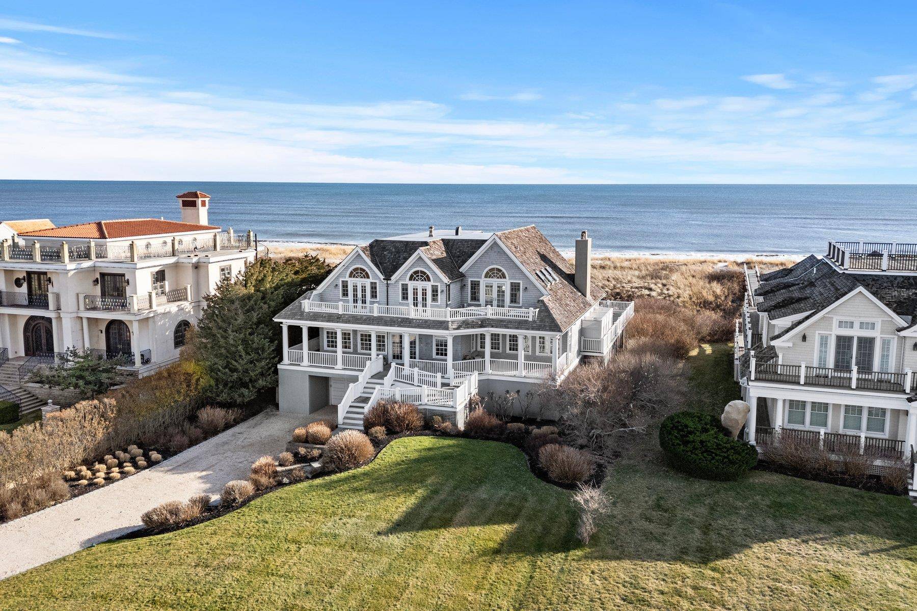 East Quogue, NY 11942,47 Dune Road