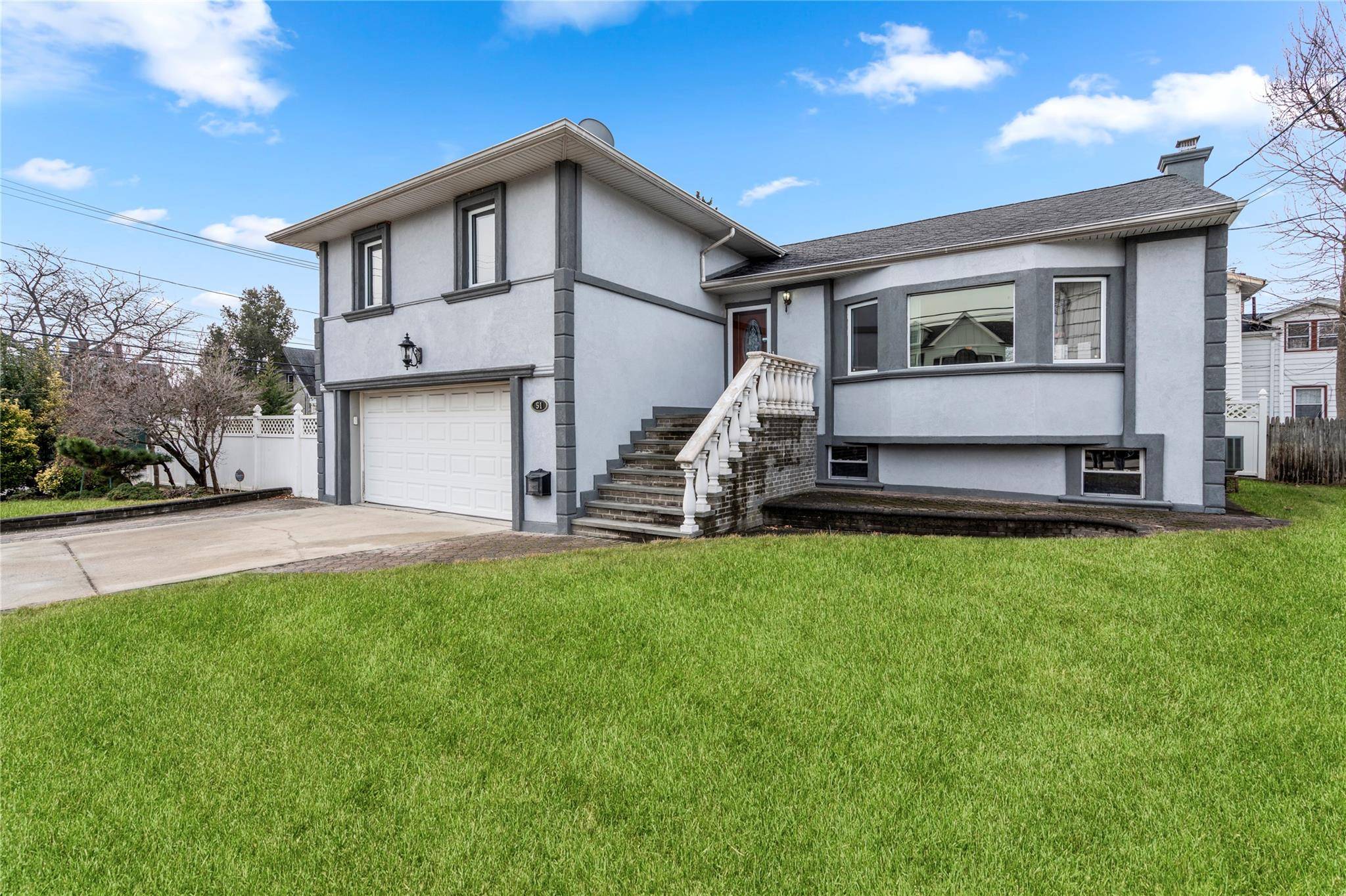 East Rockaway, NY 11518,51 Davison AVE