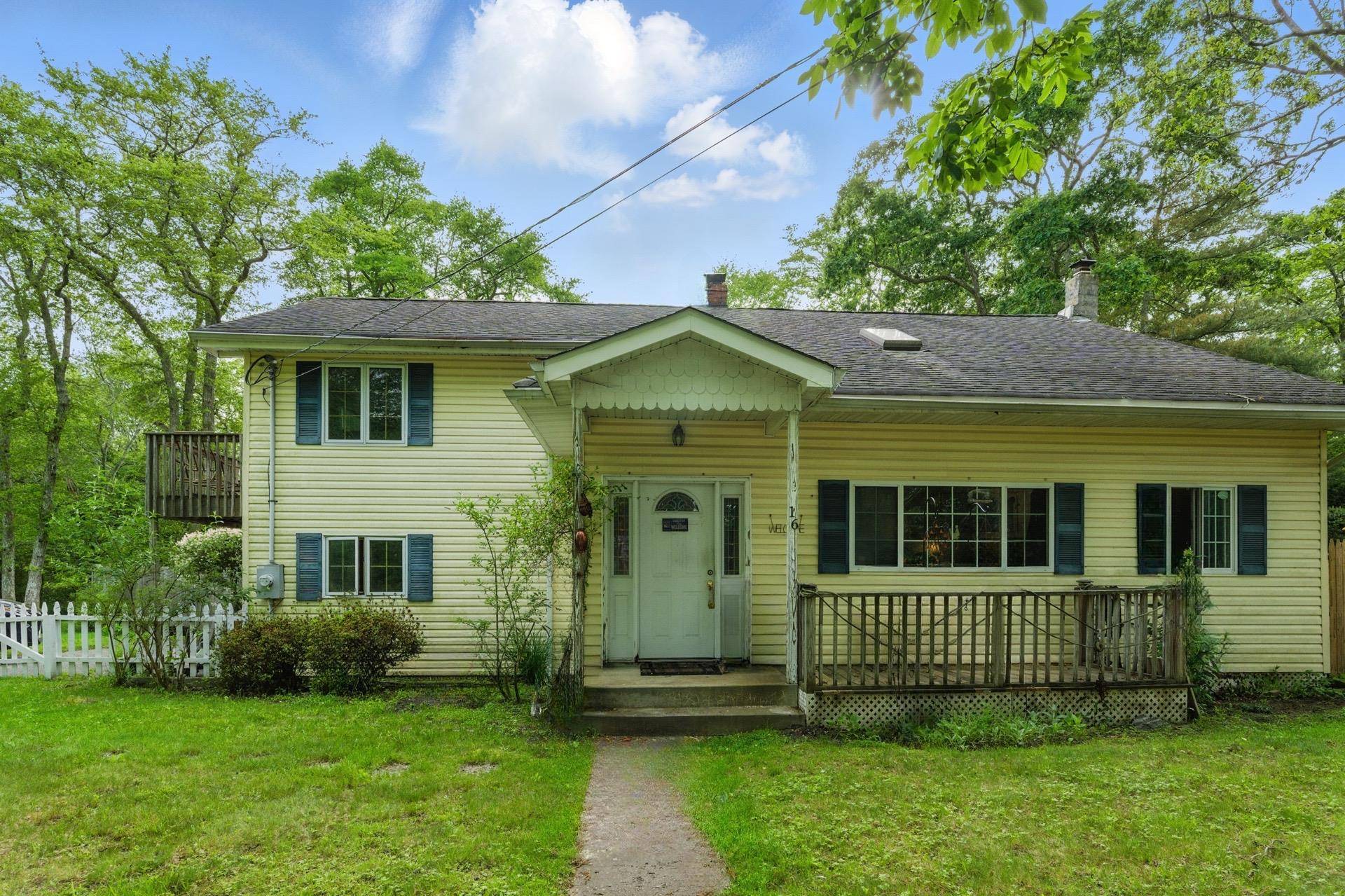 Mastic Beach, NY 11951,16 Whitter DR