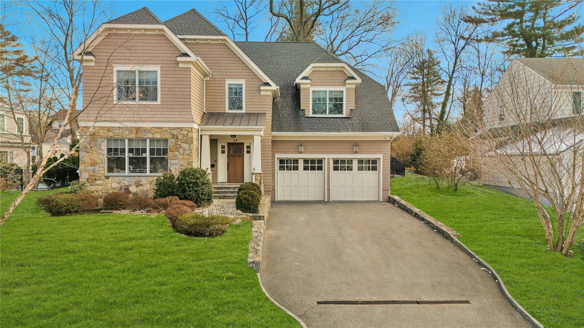 Scarsdale, NY 10583,22 Montrose RD