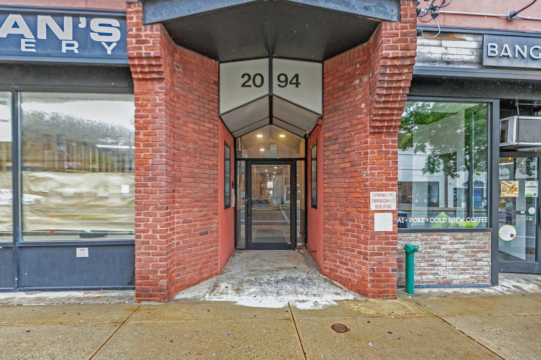 Larchmont, NY 10538,2094 Boston Post RD #96