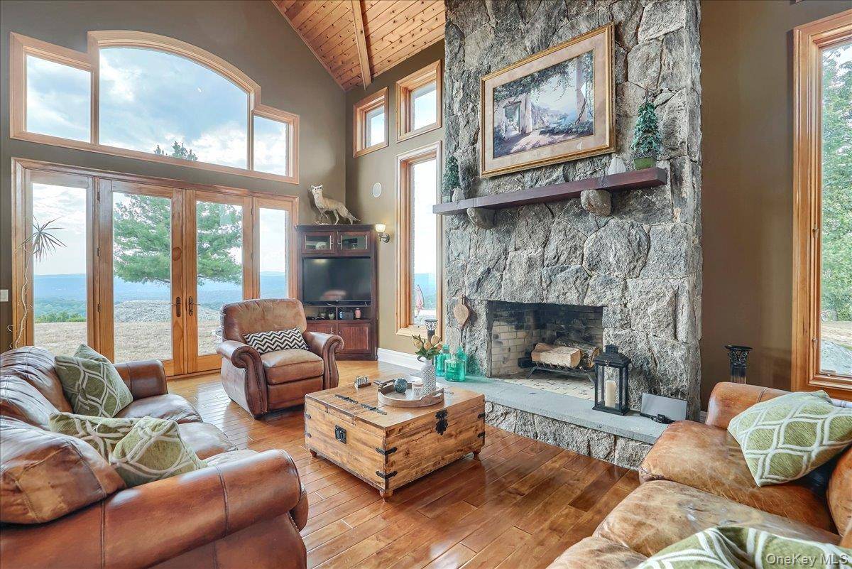 Shrub Oak, NY 10588,1135 Williams DR