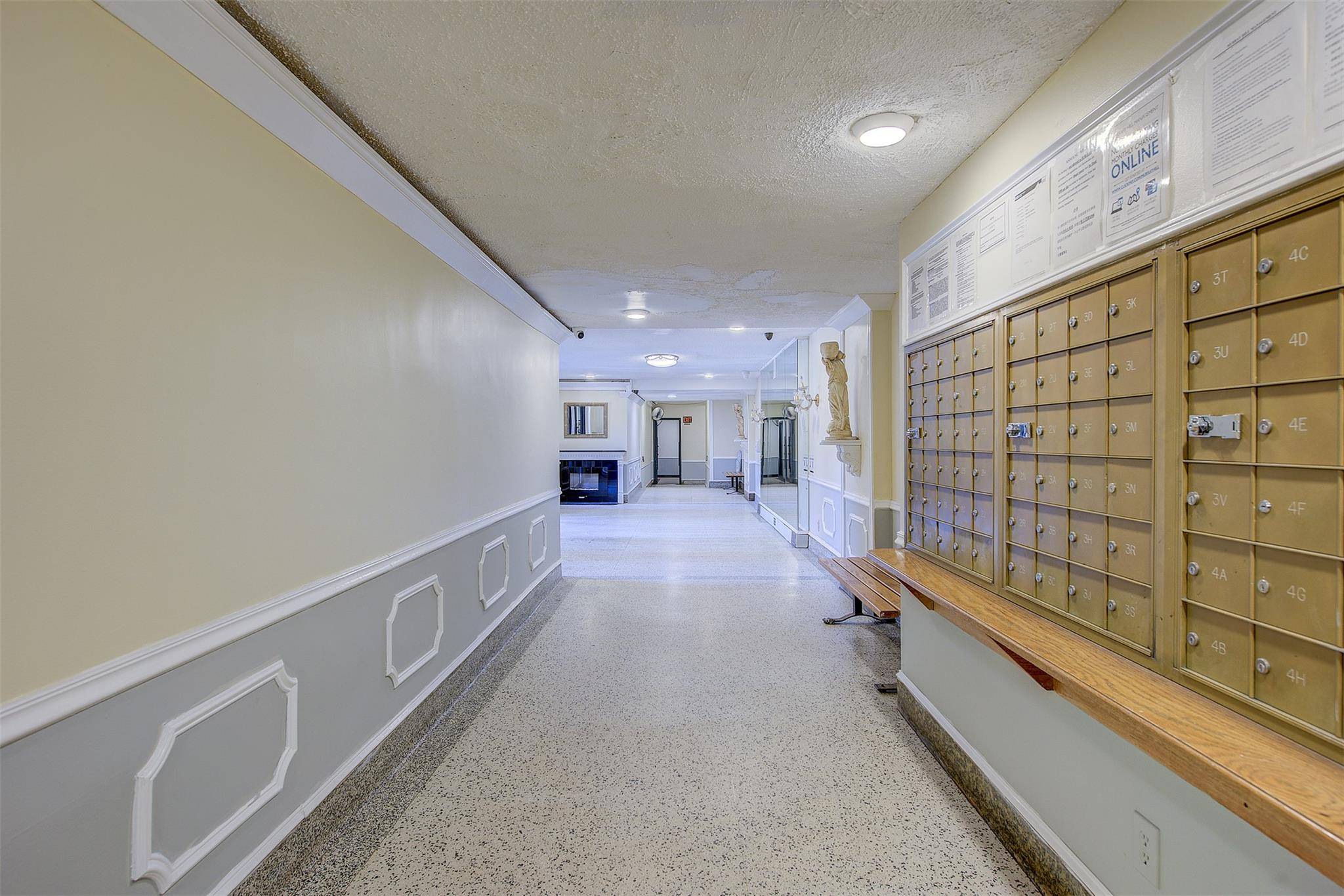 Flushing, NY 11354,38-15 149th ST #4R