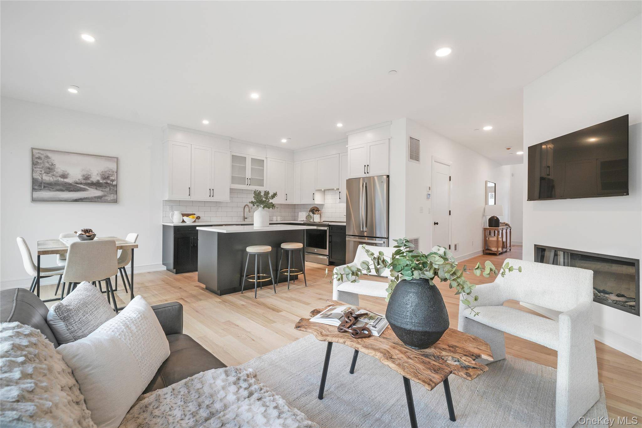 Yorktown Heights, NY 10598,2040 Crompond RD #14