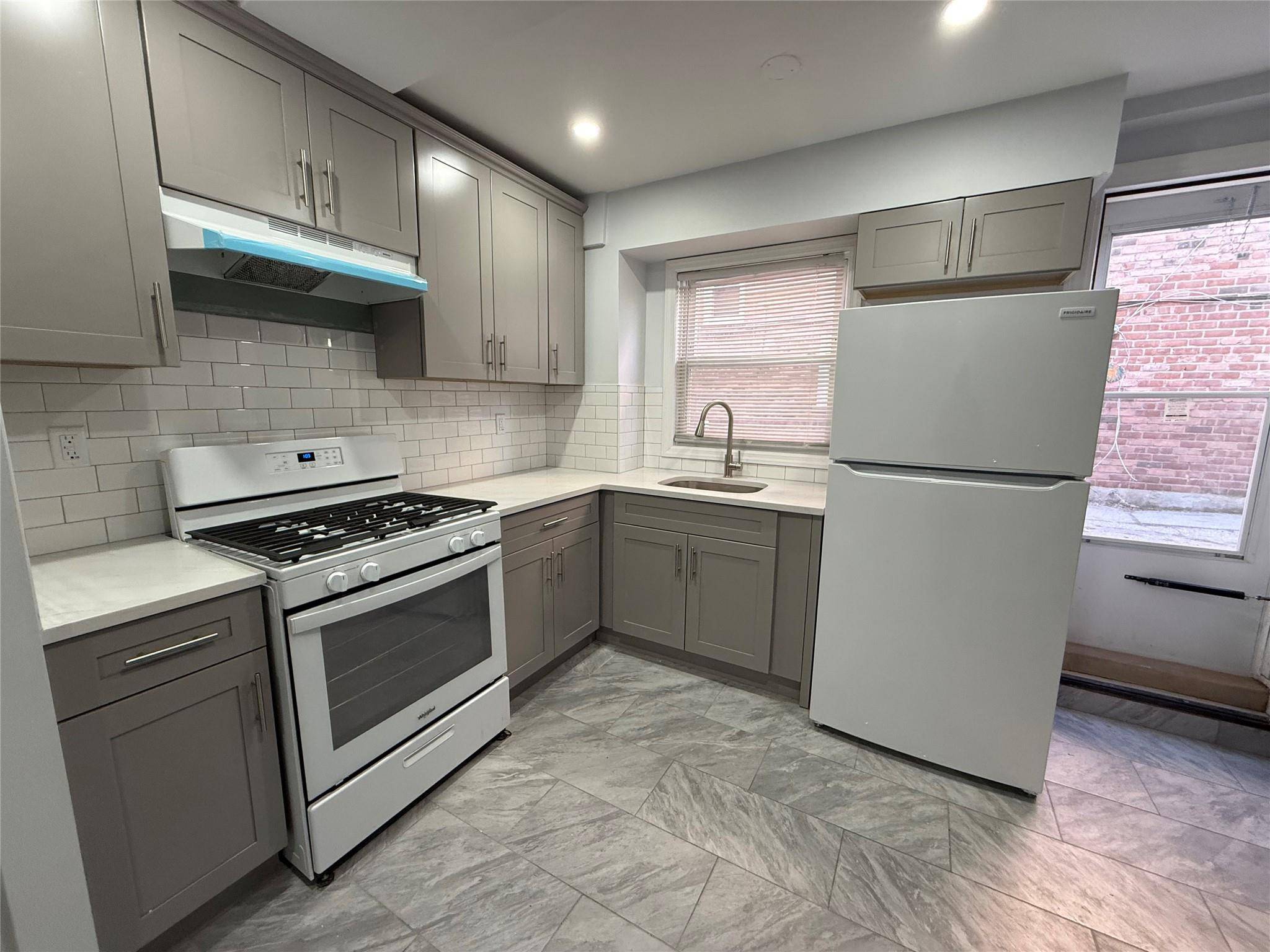 Howard Beach, NY 11414,150-20 89th ST #1