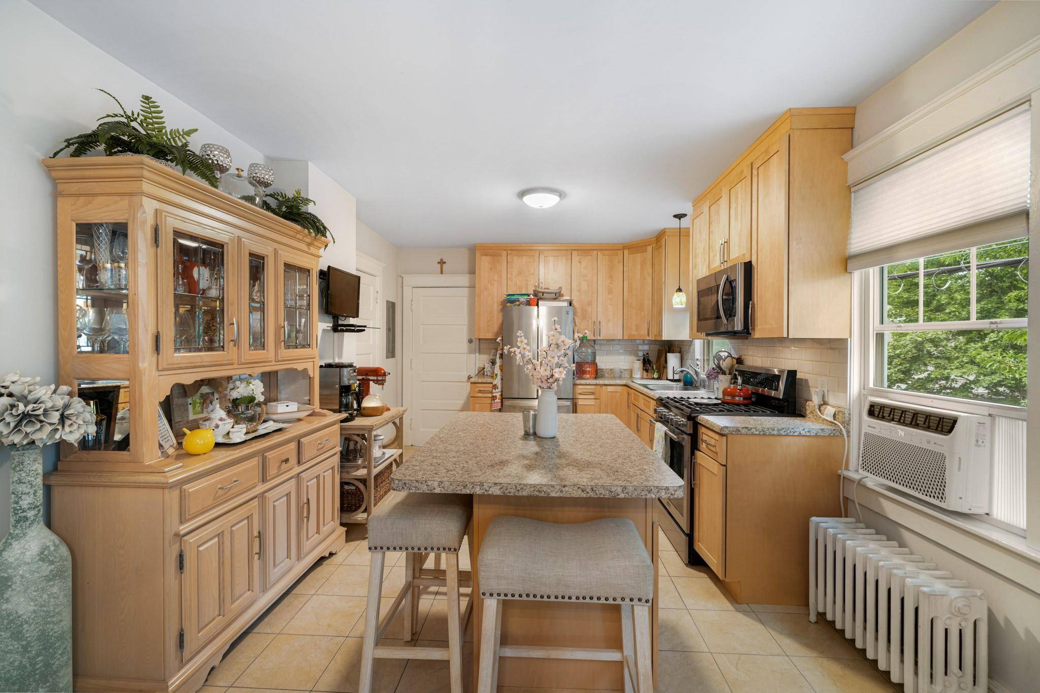 Dobbs Ferry, NY 10522,405 ashford AVE #2