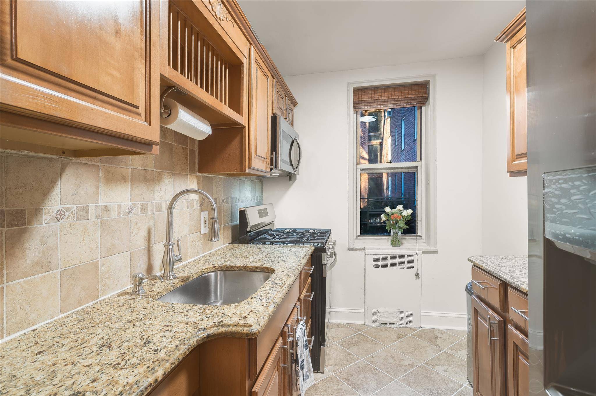 Bronx, NY 10471,5610 Netherland AVE #2A