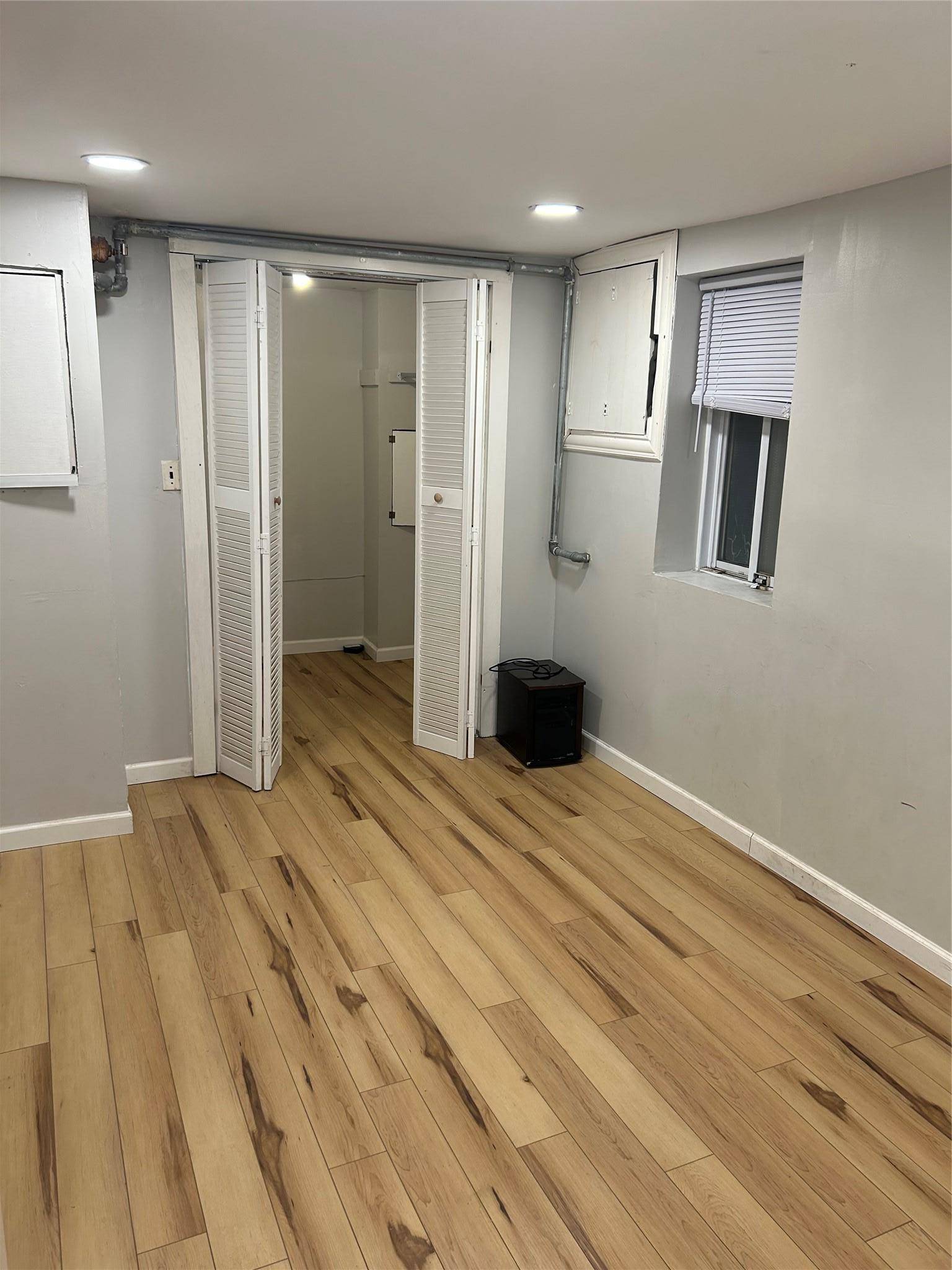 Far Rockaway, NY 11691,13-55 Eggert PL