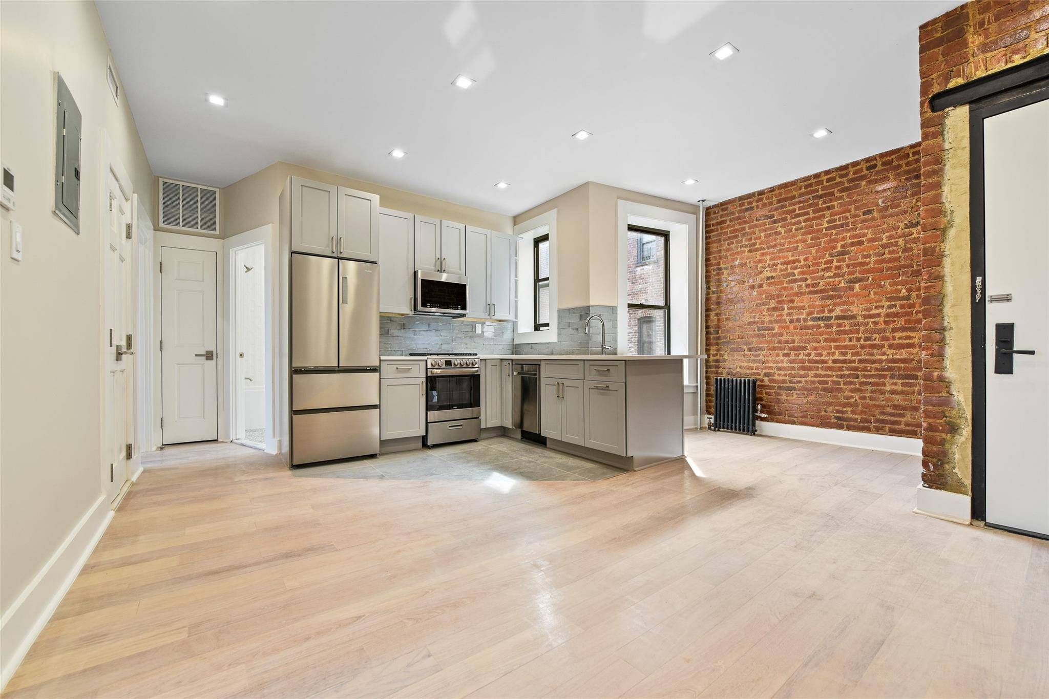 Brooklyn, NY 11218,45 Argyle RD #3C