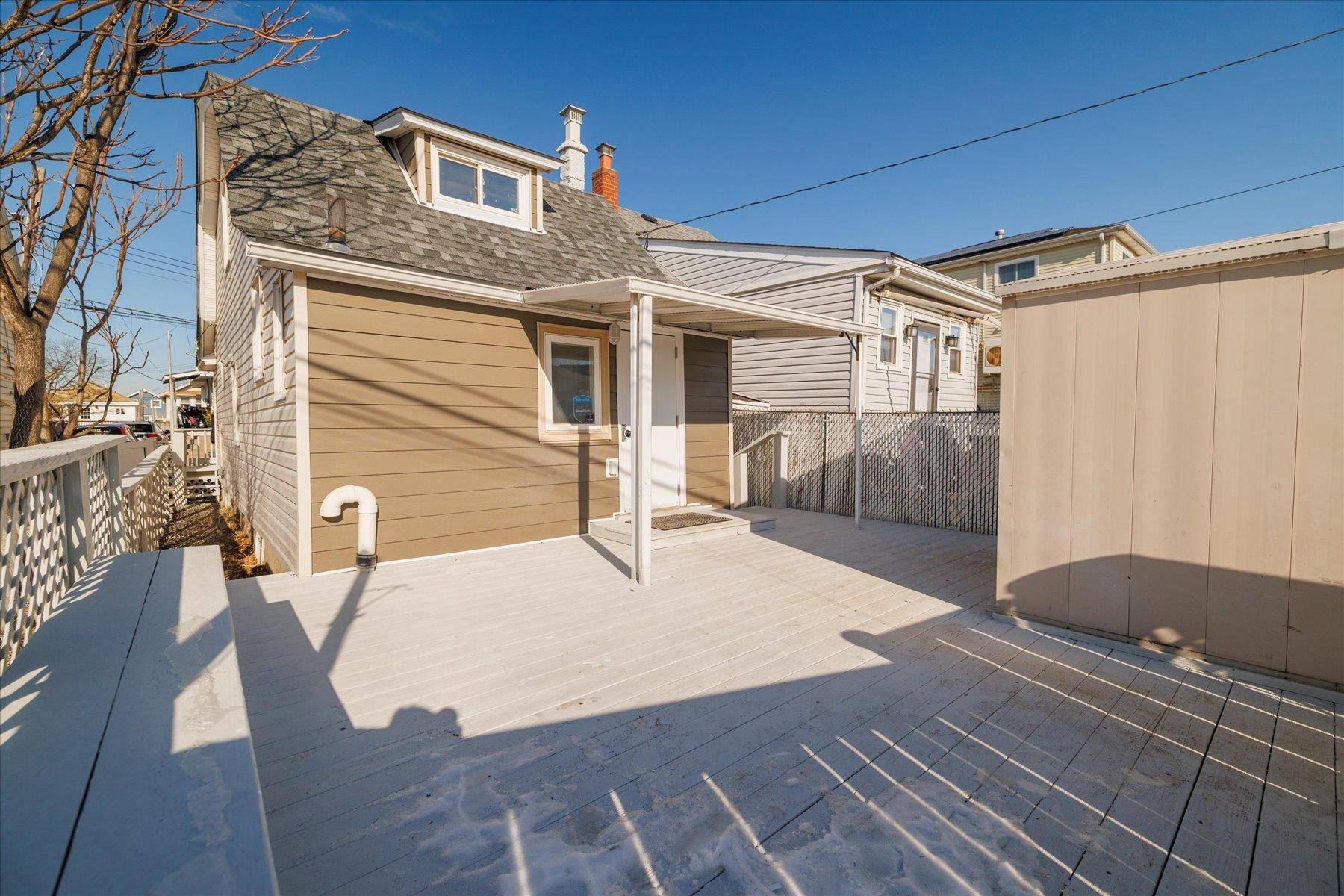 Howard Beach, NY 11414,9948 1st Street