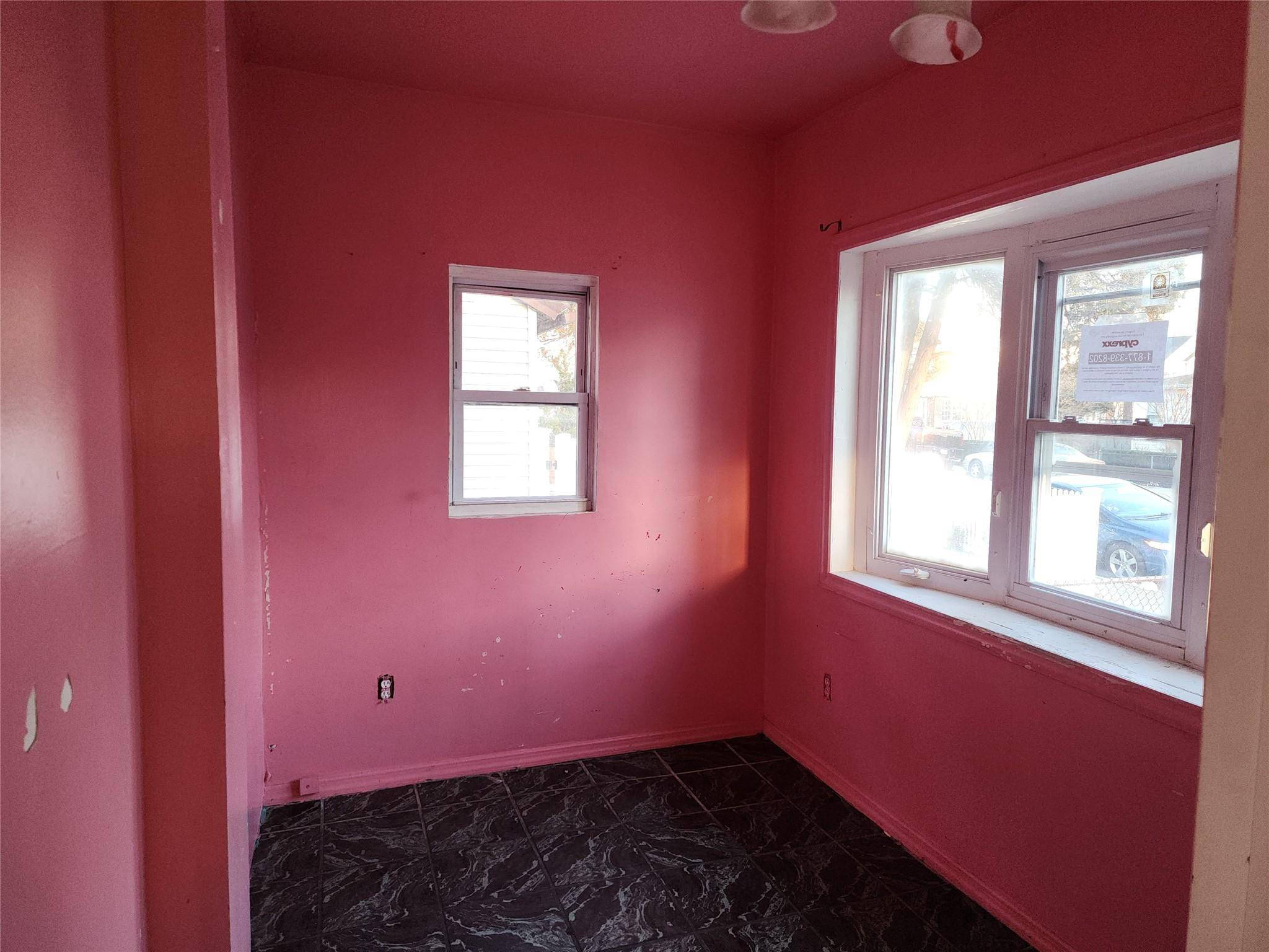 Hempstead, NY 11550,79 Grove ST