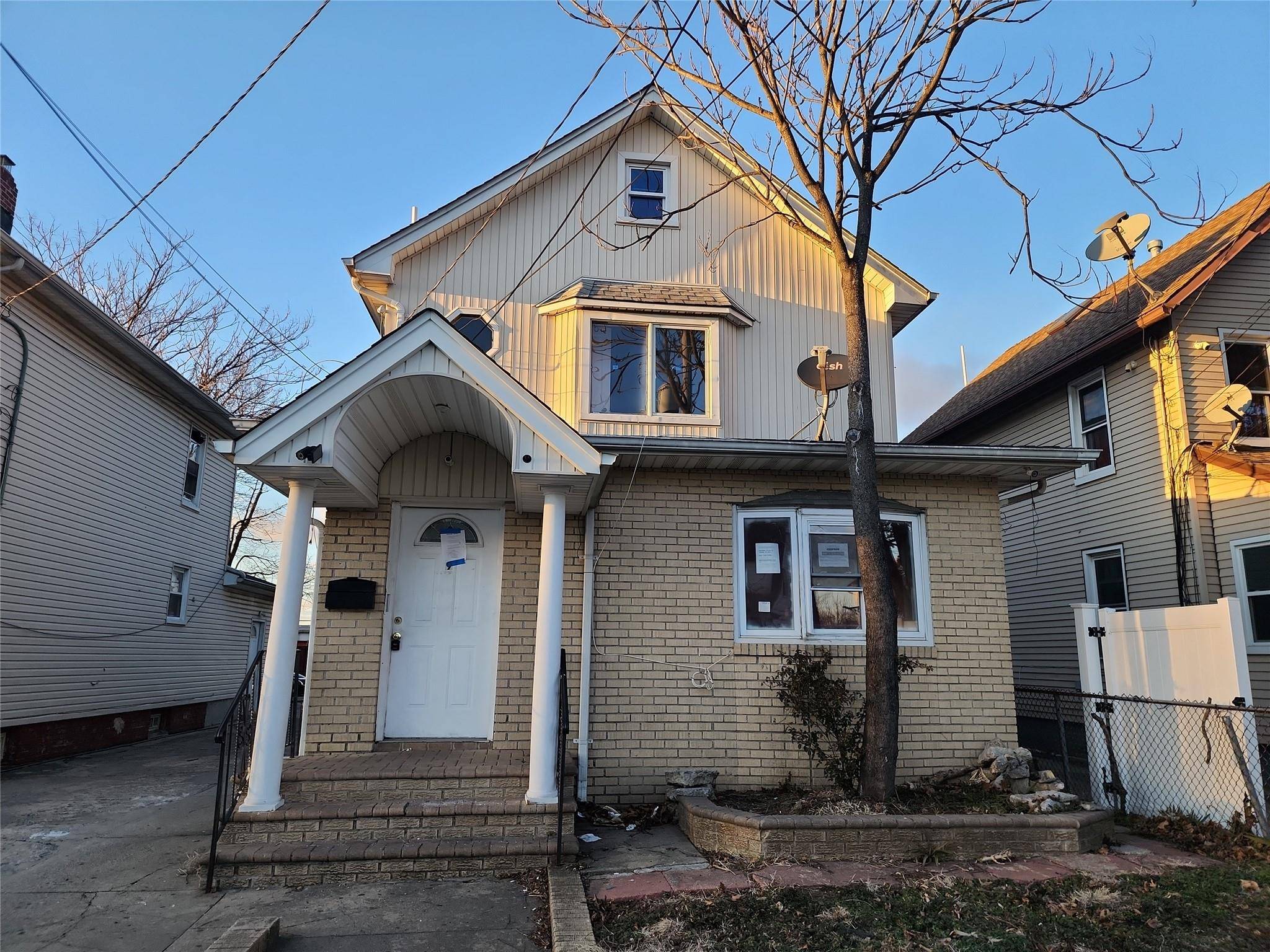Hempstead, NY 11550,79 Grove ST