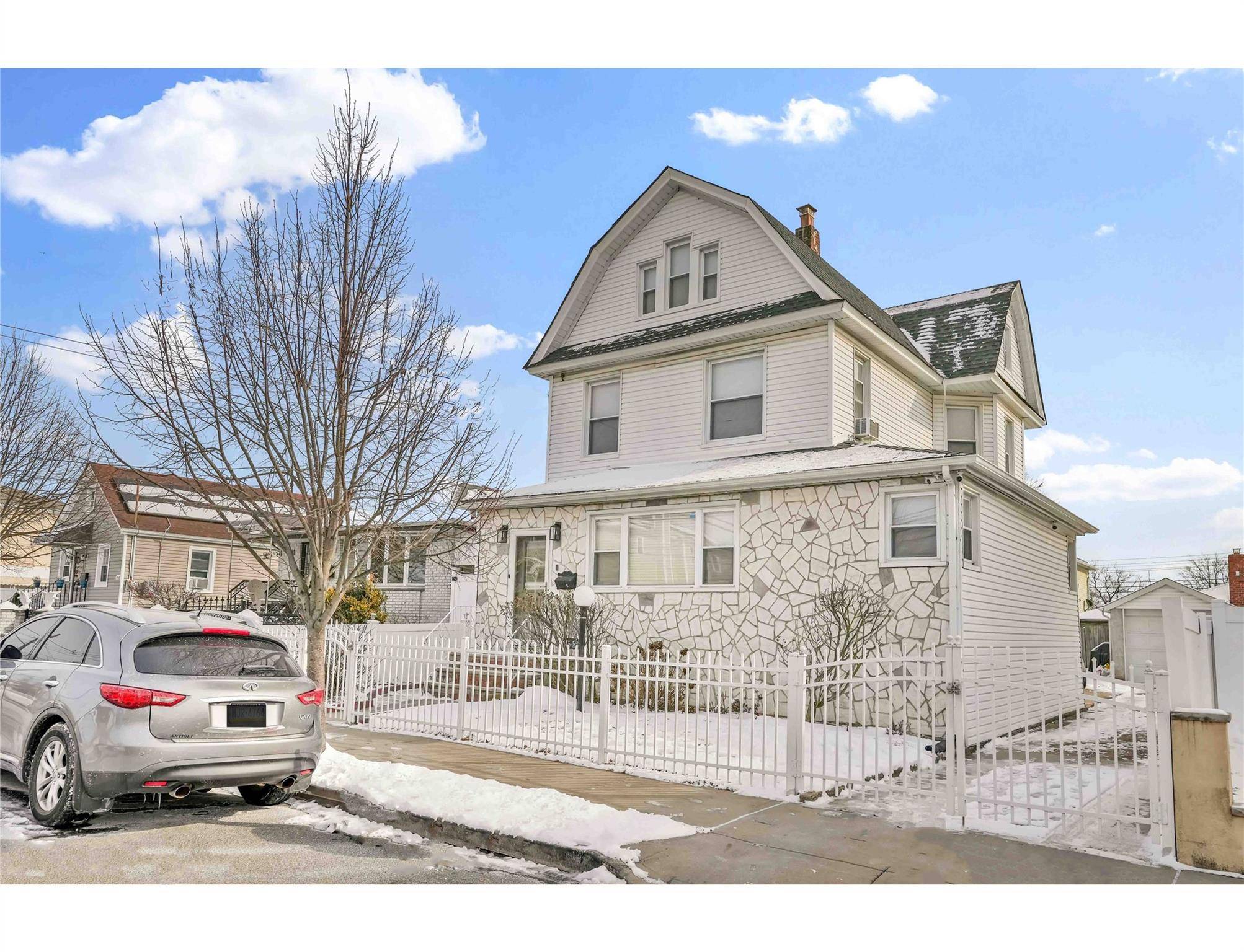 Springfield Gardens, NY 11413,14553 221st ST