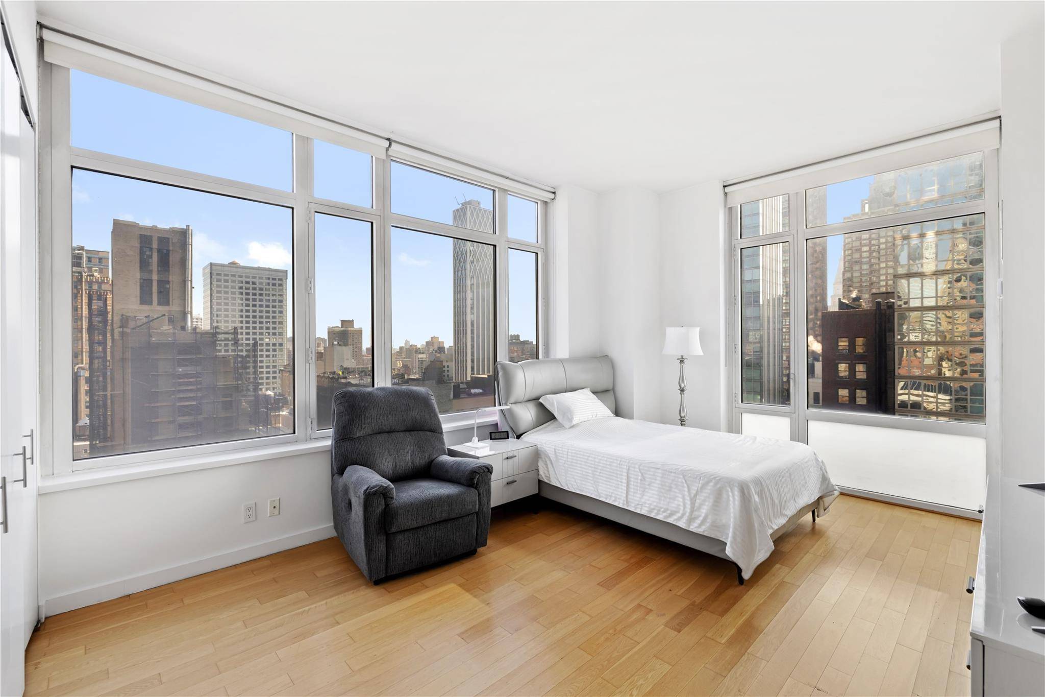 New York (manhattan), NY 10016,325 Fifth Avenue #27E