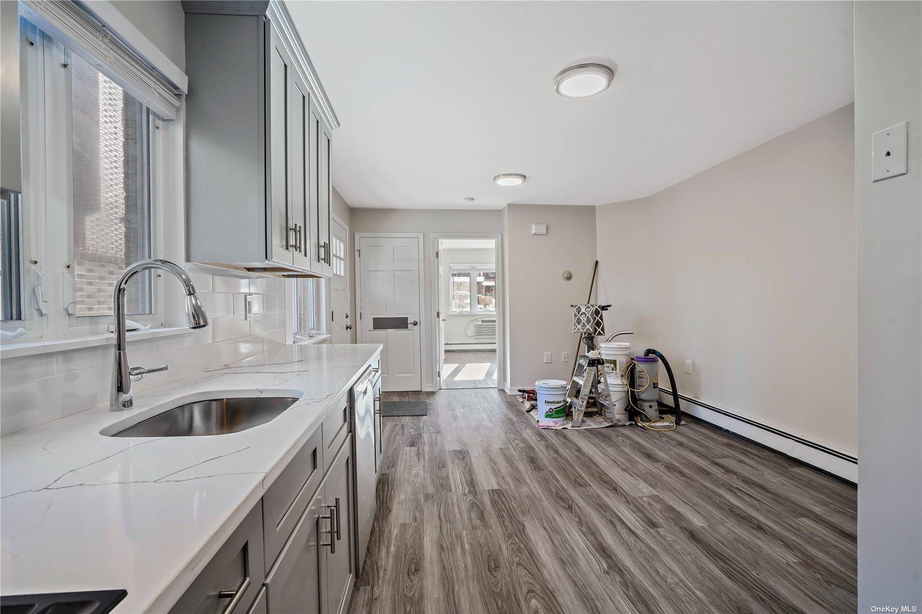 Middle Village, NY 11379,69-23 62nd DR #Duplex