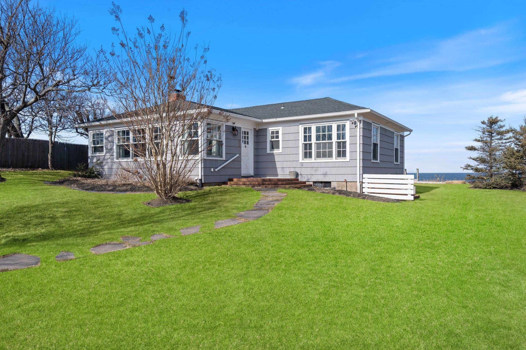 Southold, NY 11971,20845 Soundview AVE