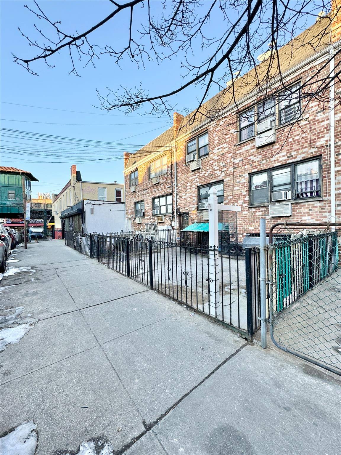 Corona, NY 11368,40-15 102nd ST