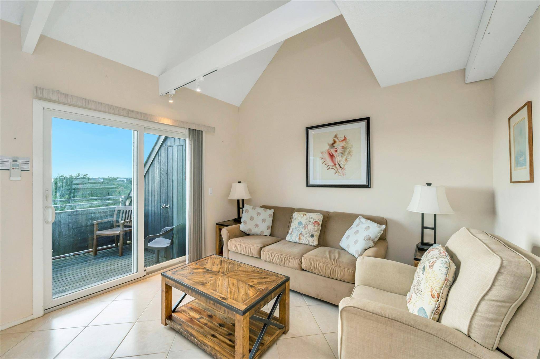 Amagansett, NY 11930,2004 Montauk HWY #1924