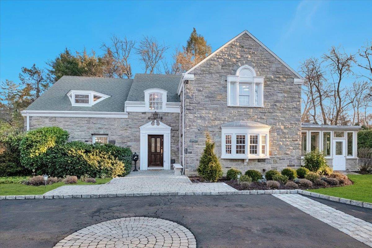 New Rochelle, NY 10804,201 Oxford RD