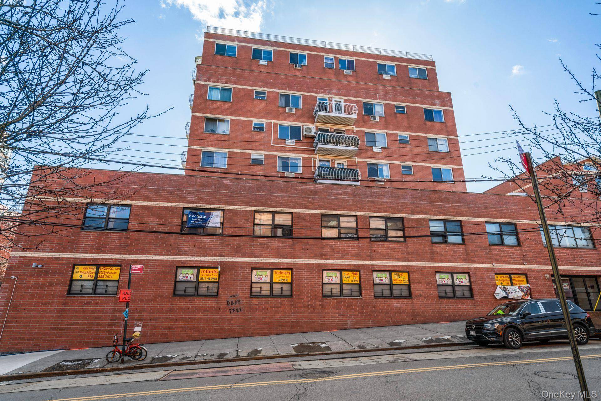 Flushing, NY 11354,13616 31st RD #8B