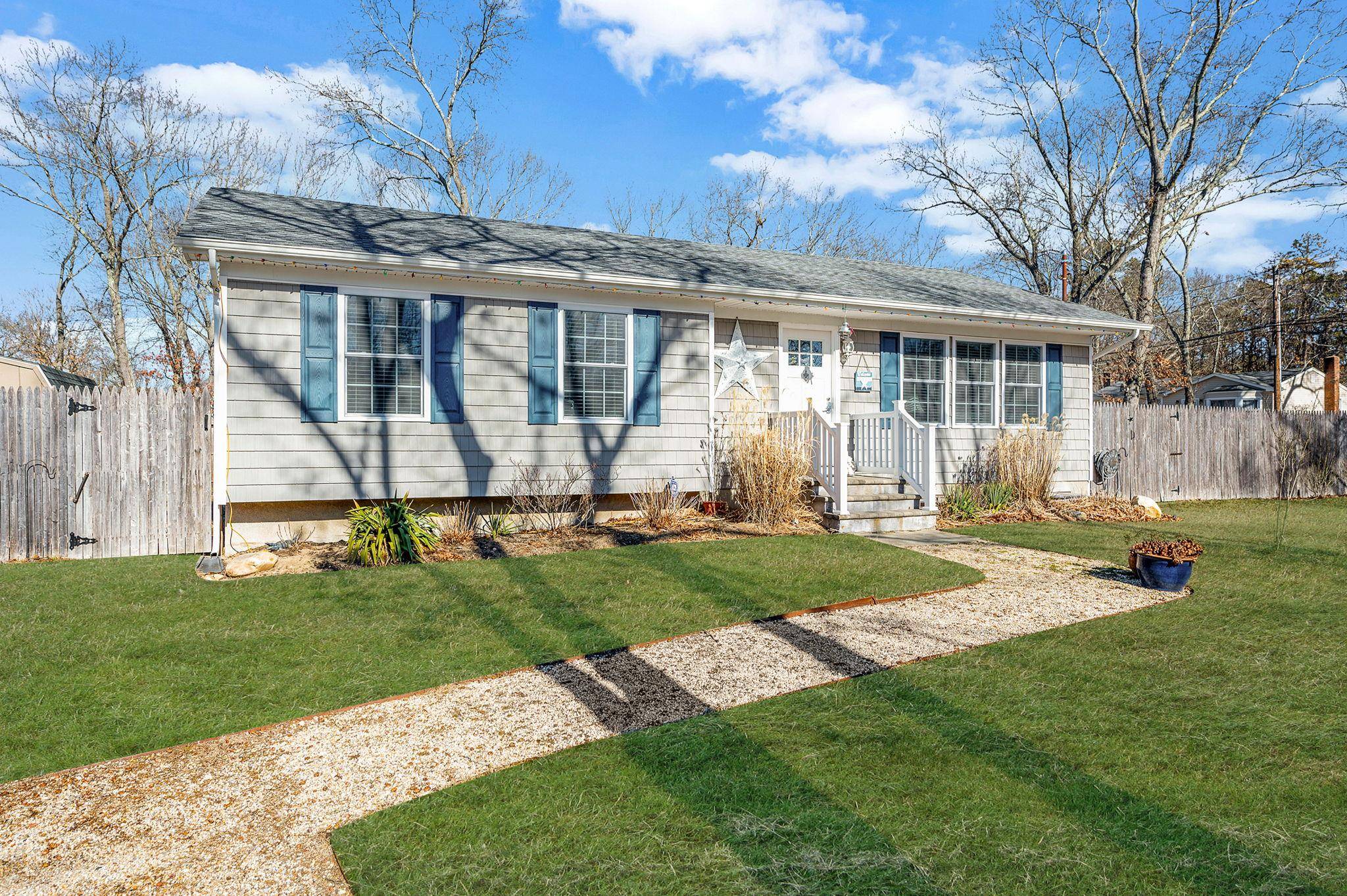 Ridge, NY 11961,73 Montauk TRL