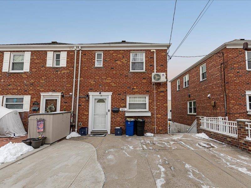 Bronx, NY 10465,1622 Bayview AVE