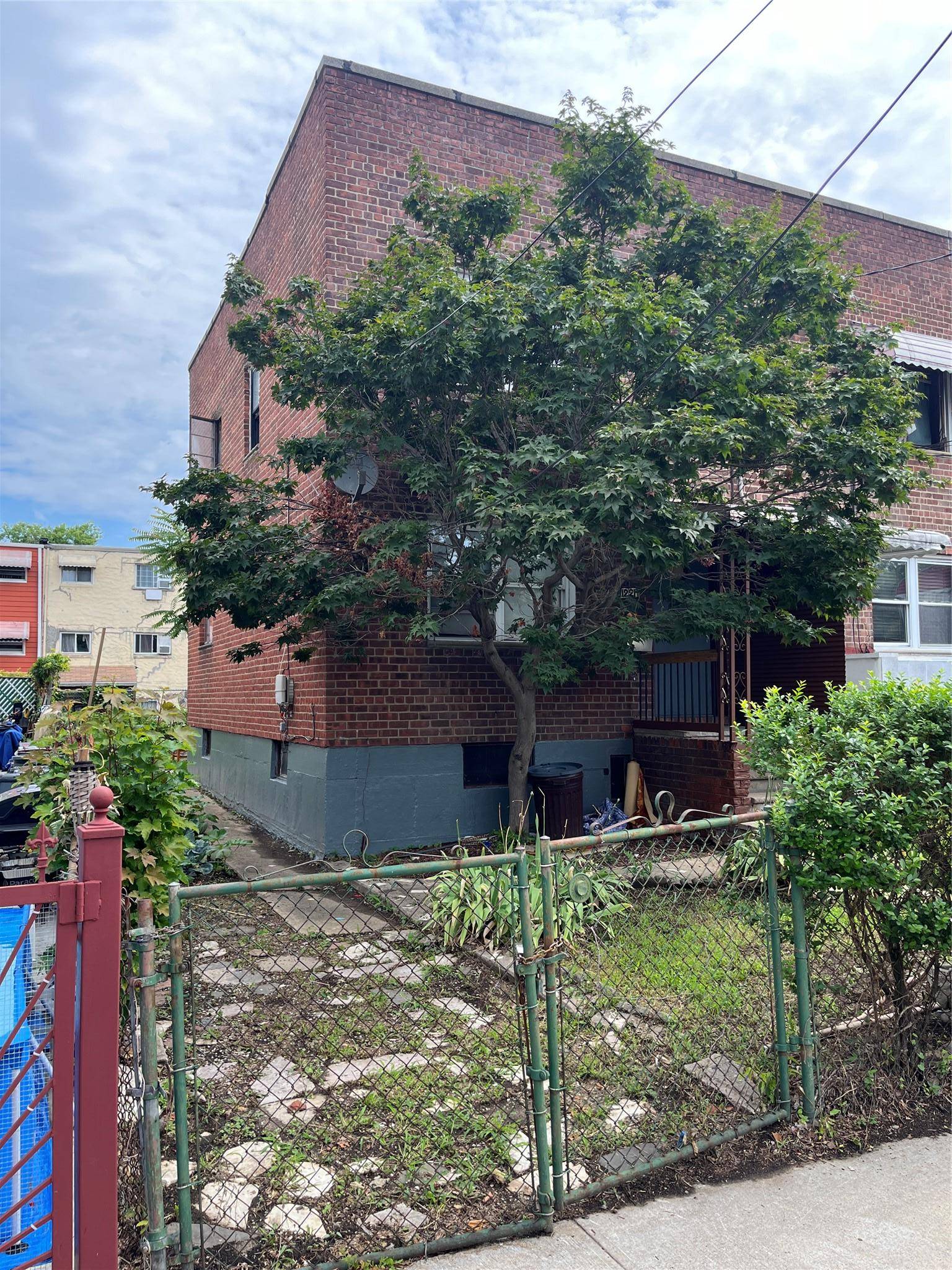 Bronx, NY 10466,1221 E 223rd ST