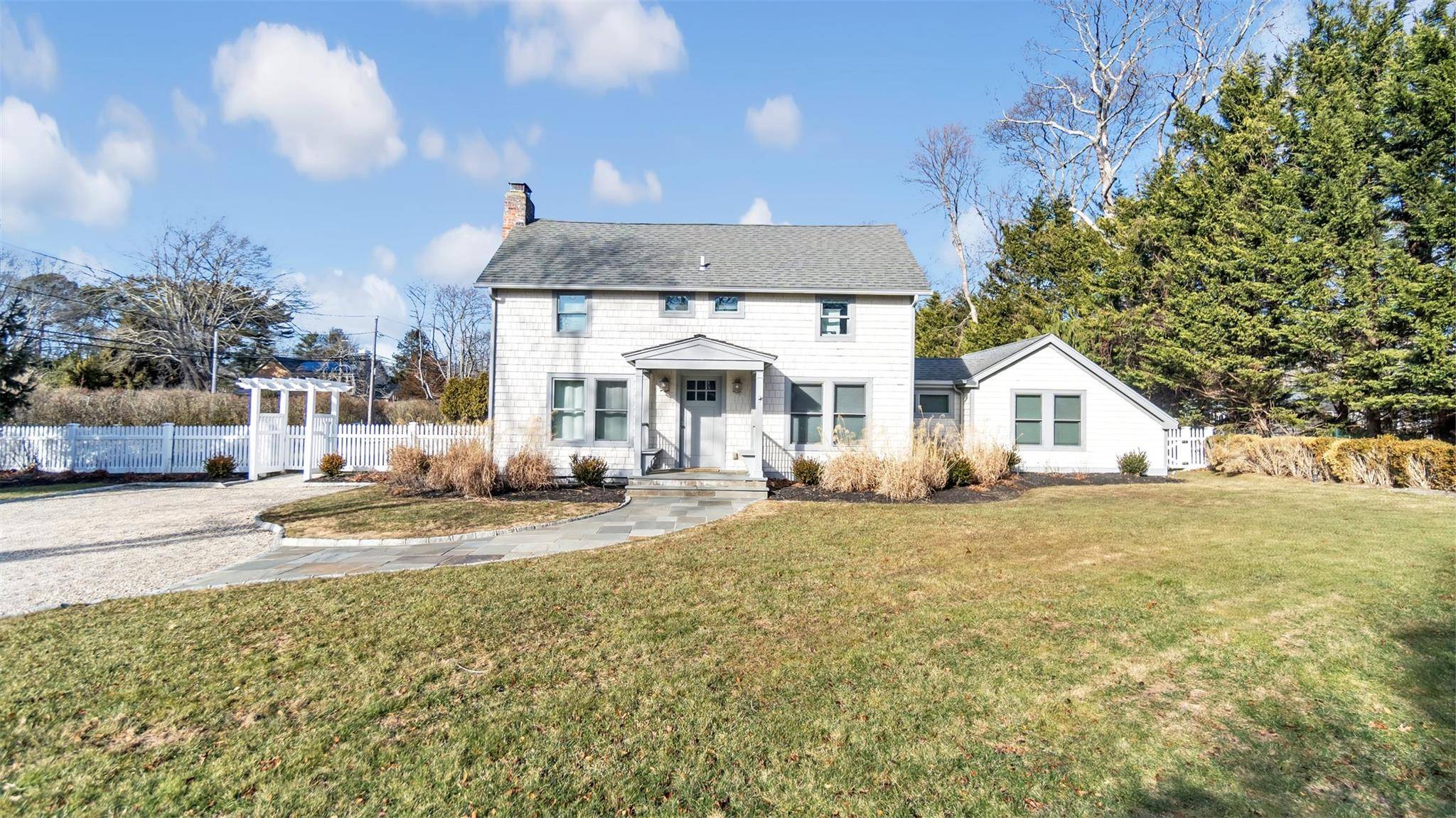 Westhampton Beach, NY 11978,40 Brook RD
