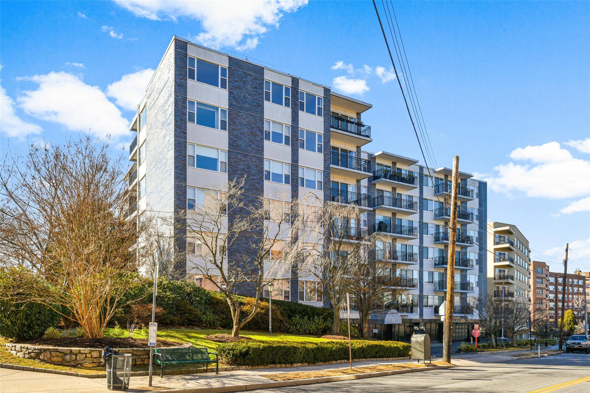 White Plains, NY 10605,20 Old Mamaroneck RD #4L